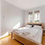 Апартаменти Laba Bursztynowe Z Miejscami Postojowymi *