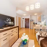 Апартаменти Laba Bursztynowe Z Miejscami Postojowymi
