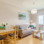 Laba Bursztynowe Z Miejscami Postojowymi Kołobrzeg