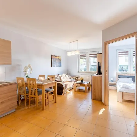 Апартаменты Laba Bursztynowe Z Miejscami Postojowymi *