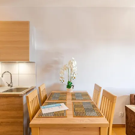 Апартаменты Laba Bursztynowe Z Miejscami Postojowymi Колобжег