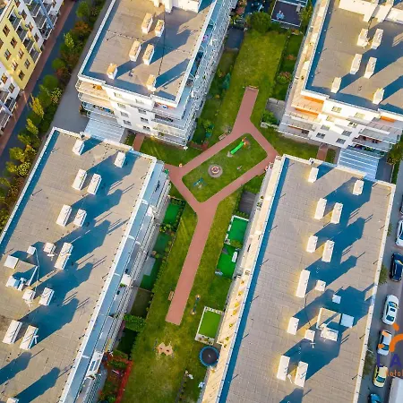 Laba Bursztynowe Z Miejscami Postojowymi * Kolobrzeg