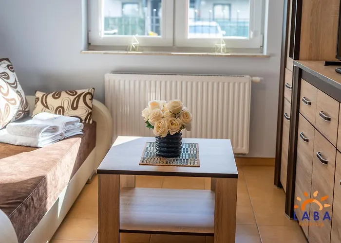 Laba Bursztynowe Z Miejscami Postojowymi Kołobrzeg