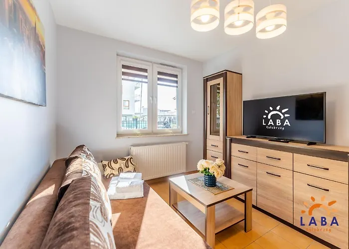 Laba Bursztynowe Z Miejscami Postojowymi Kołobrzeg